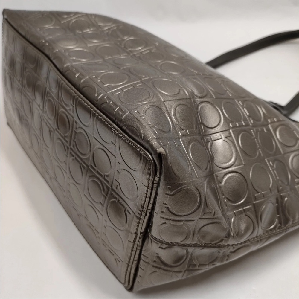 Salvatore Ferragamo Metallic Gold Tote - Picture 6 of 10